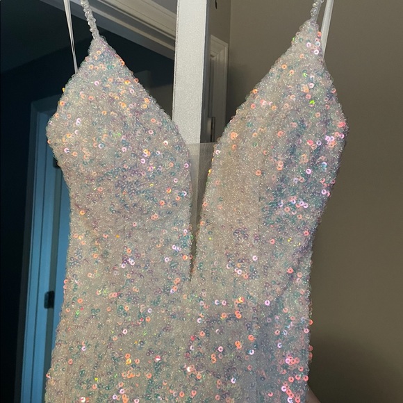 Formal Dress - Picture 5 of 11